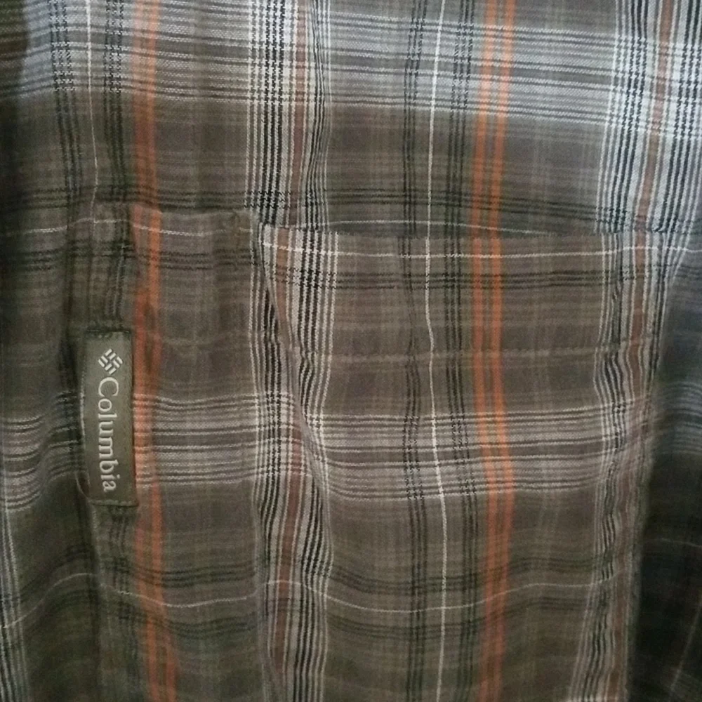 Men's Columbia sportswear casual button down plaid shirt. XXL brown. - Picture 2 of 3